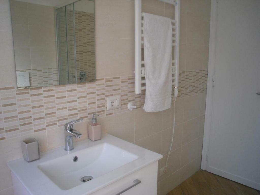 רומא Lovely Little Apartment In Via Aurelia מראה חיצוני תמונה