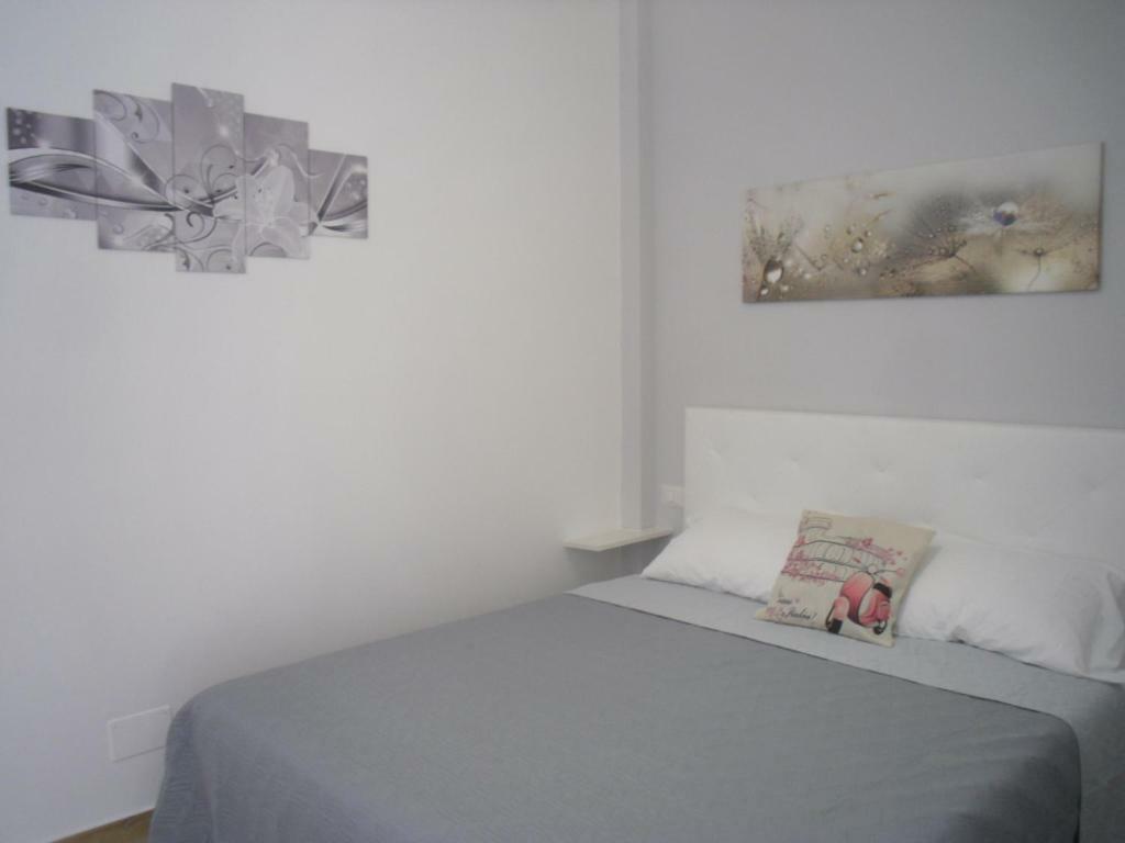 רומא Lovely Little Apartment In Via Aurelia מראה חיצוני תמונה